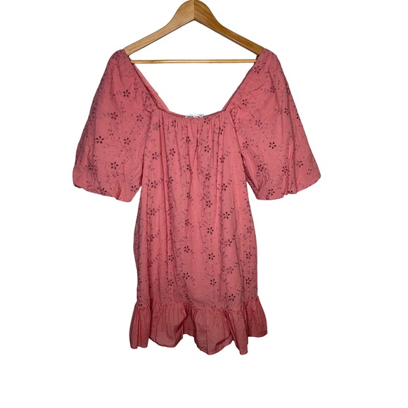 ZARA Pink Eyelet Embroidered Puff Sleeve Ruffle Hem Mini Dress Size Large NWOT - Picture 3 of 11